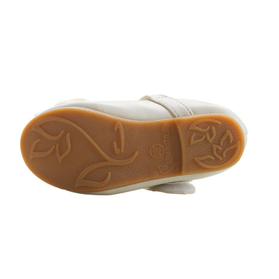 Beige girls' princess shoes with pearl and rhinestone bows, featuring a flat heel and a convenient Velcro strap. - Image 5