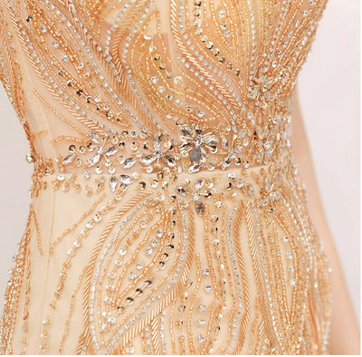 Vestido de Noche Dorado con Cola de Sirena - Elegancia Sofisticada para Anfitrionas - Image 14