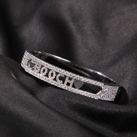 Pulsera de Letras con Incrustaciones de Cobre y Circón de 11MM