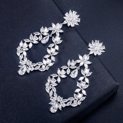 Aretes de Circonitas con Diseño de Corona Exagerada - Image 13