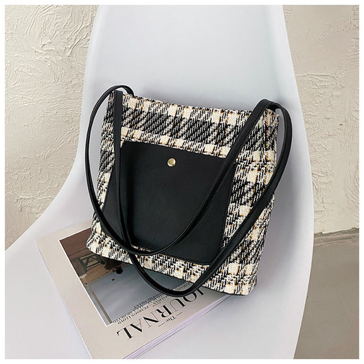 Bolsa Tote de Hombro Único con Diseño Bucket - Image 5