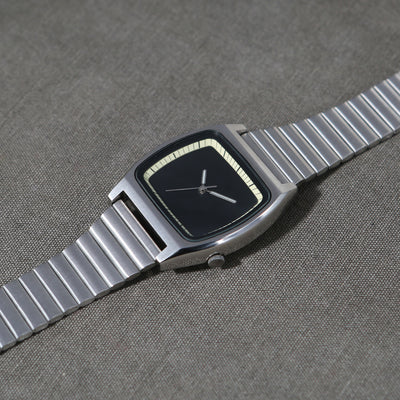 Reloj de Pulsera Minimalista Cuadrado sin Logo - Diseño Versátil - Image 31