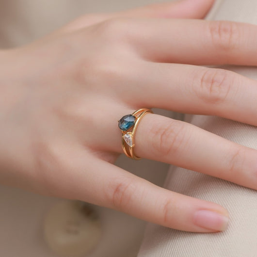 Anillo de Topacio Azul Cielo Lujo Minimalista - Image 9