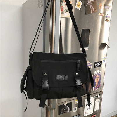 Bolso Mensajero Diablo Estilo Urbano para Hombre - Image 2