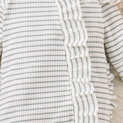 Traje Infantil a Rayas con Volantes y Manga Larga - Image 13