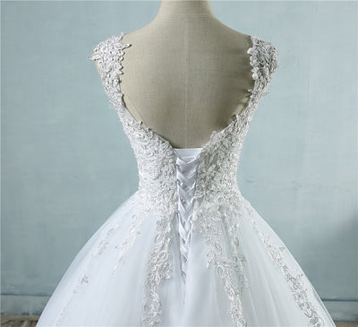 Vestido de Novia Cintura Alta con Escote en V Profundo - Image 3