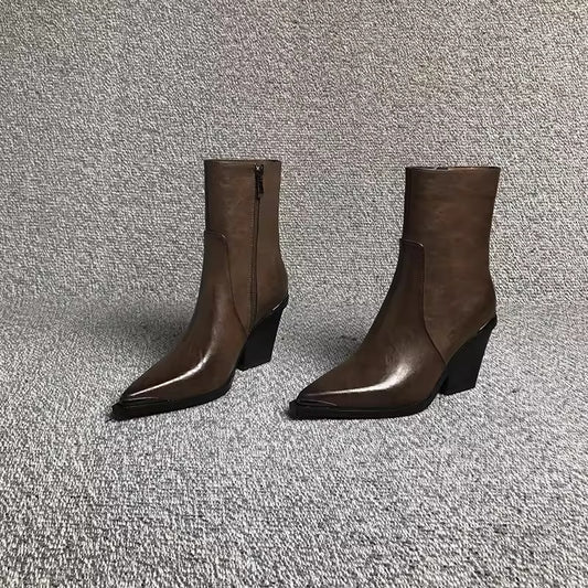 Botas Cortas Dr Martens Estilo Británico con Tacón Robusto y Punta Afilada