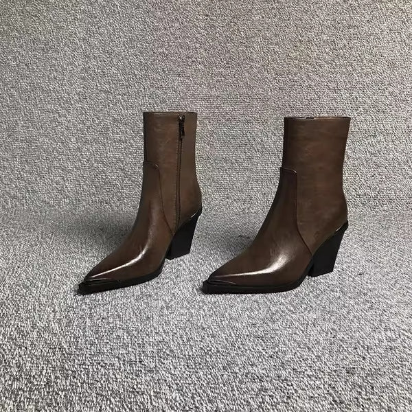 Botas Cortas Dr Martens Estilo Británico con Tacón Robusto y Punta Afilada