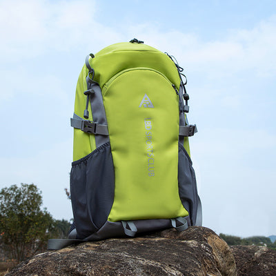Mochila de Senderismo Impermeable con Almacenamiento Versátil - Image 9