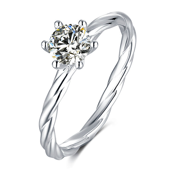 Anillo de Moissanita de 0.5 Quilates con Diseño Clásico de Seis Puntas