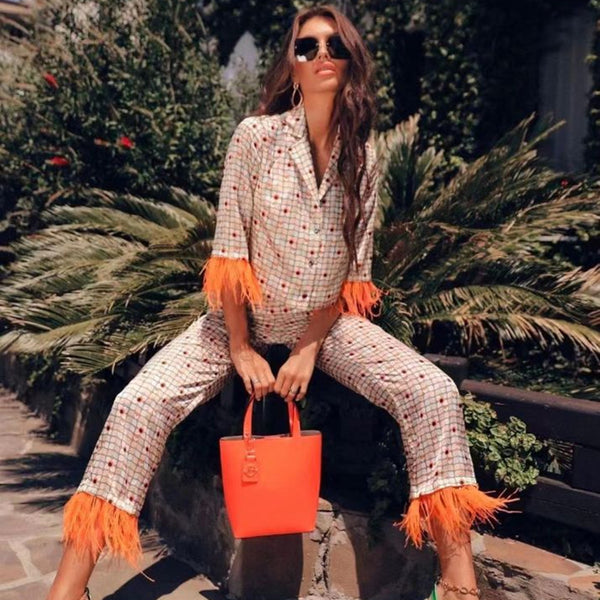 Traje Ejecutivo con Camisa Estampado Lunares - Elegancia y Temperamento