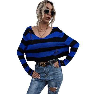 Suéter Oversize con Cuello en V, Rayas y Detalles Rotos - Image 8
