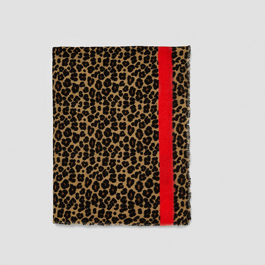 Poncho Leopardo Rojo Navideño en Cashmira Gruesa y Cálida - Image 6