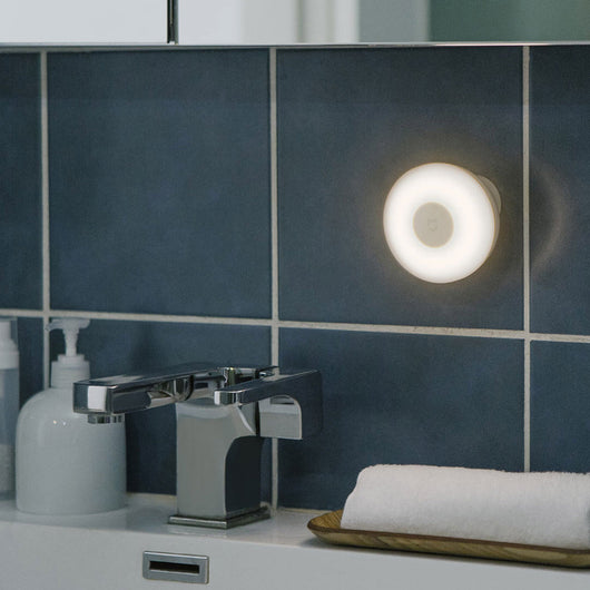 Lámpara de Mesita Inteligente con Sensor de Movimiento para Dormitorio - Image 2