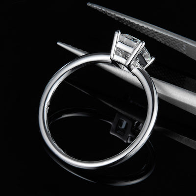 Anillo de Moissanita Rectangular Plata 925 con Baño de Platino para Mujer - Image 4