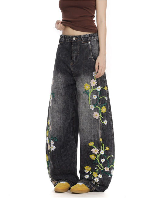 Jeans Curve con Bordado Floral y Botánico - Image 5
