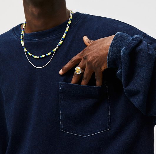 Playera Denim Azul Teñida Manga Larga con Bolsillo Decorativo para Hombre - Image 14
