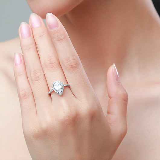 Anillo de Plata 925 con Diamante Simulado Tipo Huevo de Paloma - Image 2