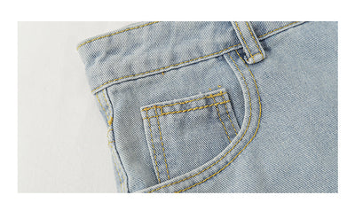 Pantalones Chinos Claros Versátiles y Modernos - Image 4