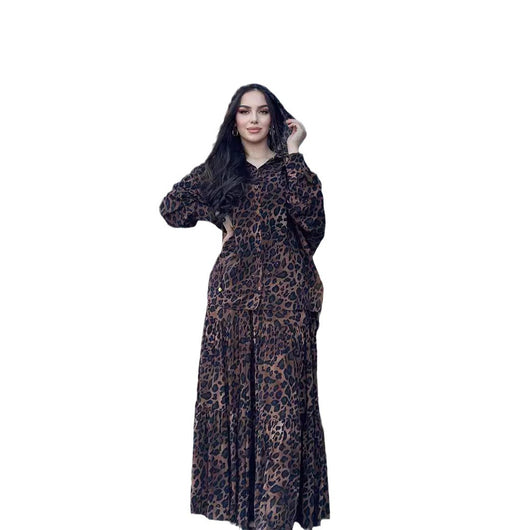 Conjunto Falda Plisada con Blusa Estampado Leopardo y Capucha - Image 5