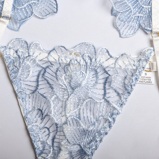 Conjunto de Lencería Transparente de Tres Piezas con Encaje Floral - Image 39