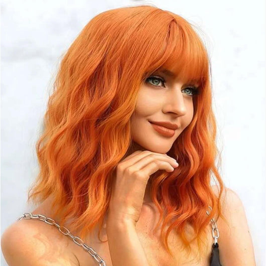 Peluca Corta Rizada con Flequillo - Cabello Completo - Image 10