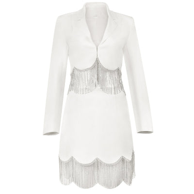 Traje Elegante Escote V con Falda Corta de Flecos Brillantes - Image 4