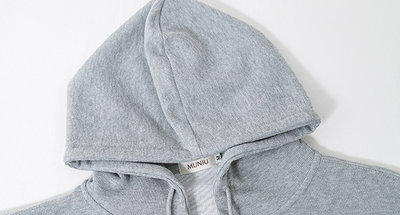 Sudadera Gris Cropped con Capucha para Mujer - Image 11