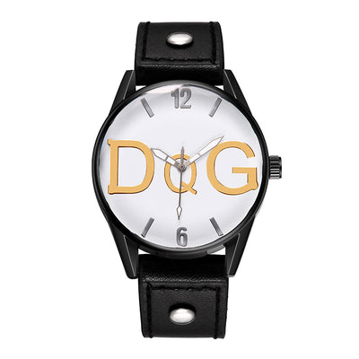 Reloj Pulsera Unisex Estilo Europeo con Remaches y Correa de Cuero