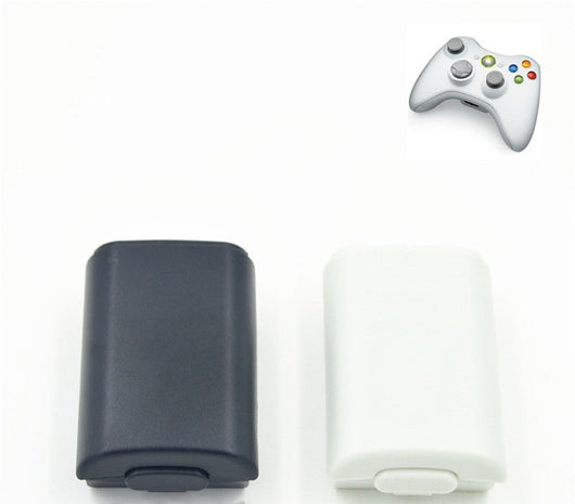 Control Inalámbrico Xbox 360 Negro y Blanco con Cubierta de Batería - Image 5