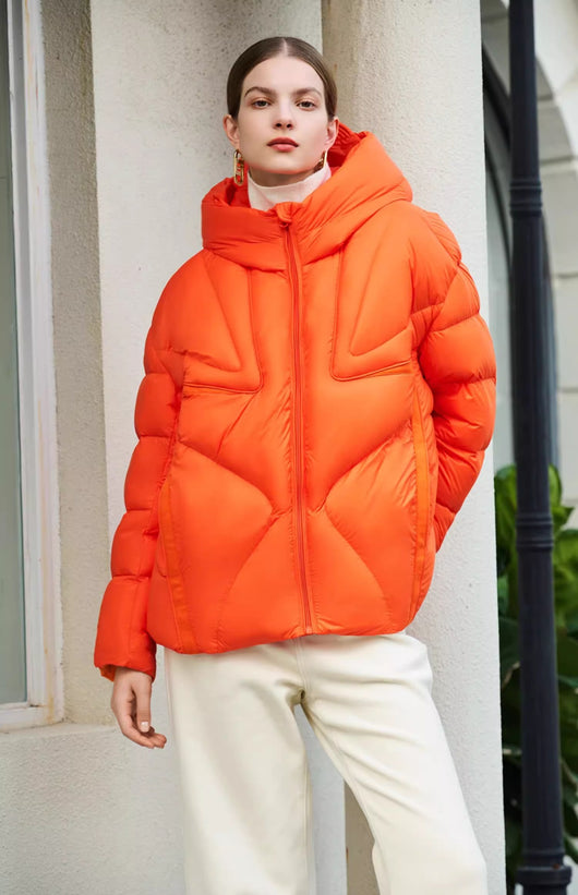 Chaqueta Acolchada Corta con Capucha de Plumón de Pato para Mujer - Image 12