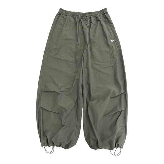 Pantalón Jogger Gris Verdoso Estilo Trinchera Americana - Image 4
