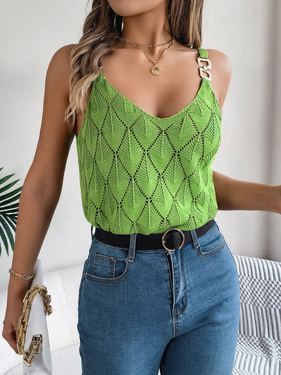 Camiseta Escotada con Detalles Calados y Botones Metálicos - Estilo Festivo - Image 5