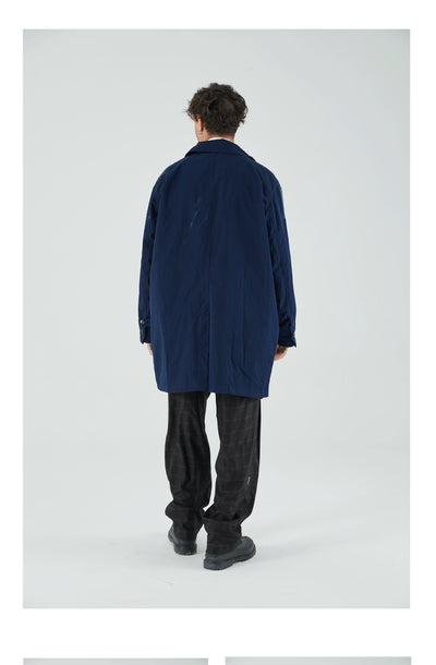 Gabardina Vintage Artesanal con Detalles Gastados - Image 8