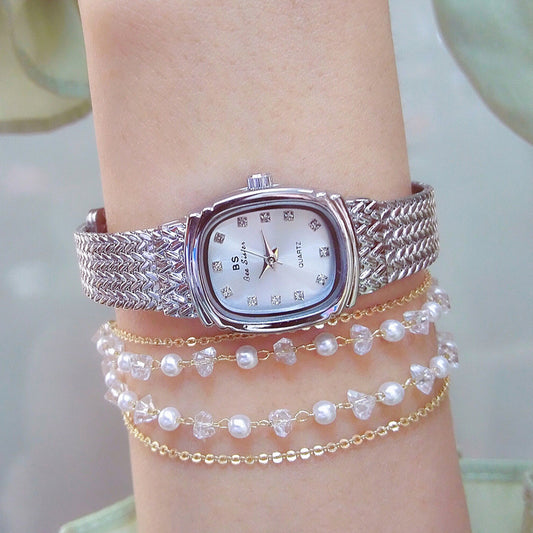 Reloj de Pulsera Dorado Minimalista - Lujo Accesible con Estilo Contemporáneo - Image 2