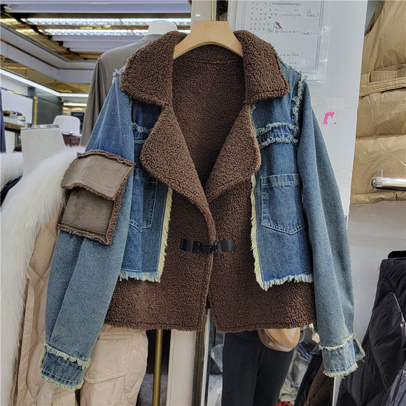 Casaco de lã de cordeiro e jeans com design de costura para o inverno