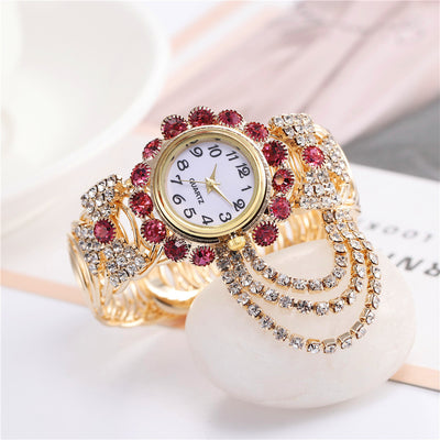 Reloj de Cuarzo para Mujer con Cadena de Diamantes y Cierre de Garra - Image 11