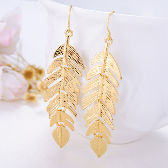 Aretes Largos de Borla y Hoja - Diseño Europeo Minimalista