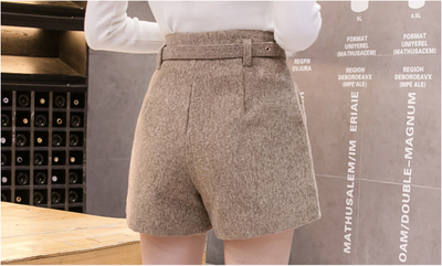 Shorts de Cintura Alta en Lana con Pierna Ancha - Image 12