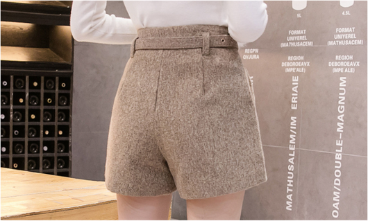 Shorts de Cintura Alta en Lana con Pierna Ancha - Image 12
