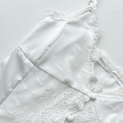 Blusa Slip Satinada Ajustada con Encaje Delicado - Image 12
