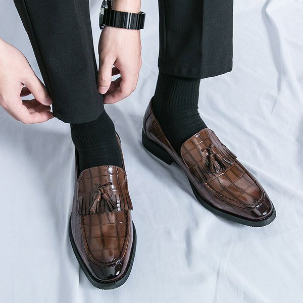 Zapatos de Cuero Estilo Británico con Punta Aguda - Cómodos y Elegantes
