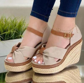 Sandalias Cuña con Hebilla y Suela Dentada para Mujer - Image 6