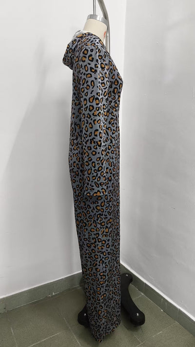 Jumpsuit Leopardo Terciopelo Oversize con Capucha - Image 12