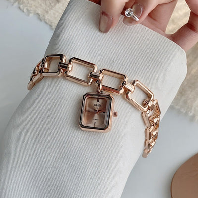 Reloj Cuadrado Elegante para Mujer con Dije y Pulsera Decorativa - Image 12