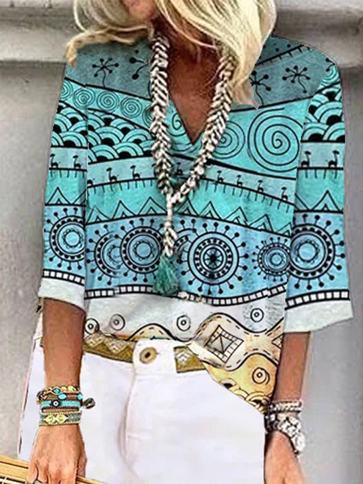 Blusa Suelta con Estampado Geométrico y Cuello en V - Image 11