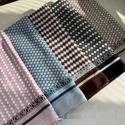 Pañuelo Estampado a Cuadros Clásico - Image 8