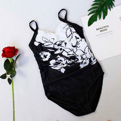 Traje de Baño Enterizo Clásico Negro y Blanco - Image 15