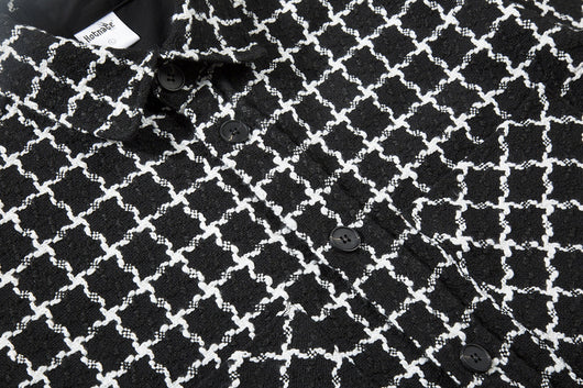 Chaqueta Camisa Cuadros Blanco y Negro - Estilo Urbano Versátil - Image 4