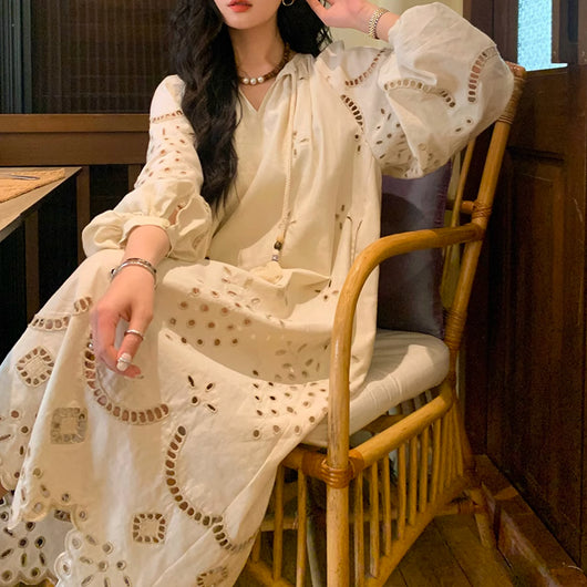Vestido Maxi Boho Étnico de Lino con Bordados, Escote V Blanco